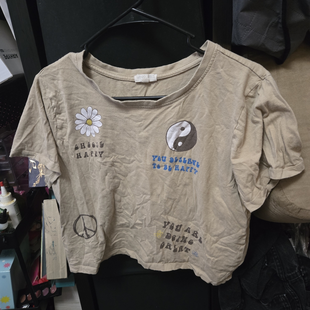 Tan Crop Graphic T-Shirt